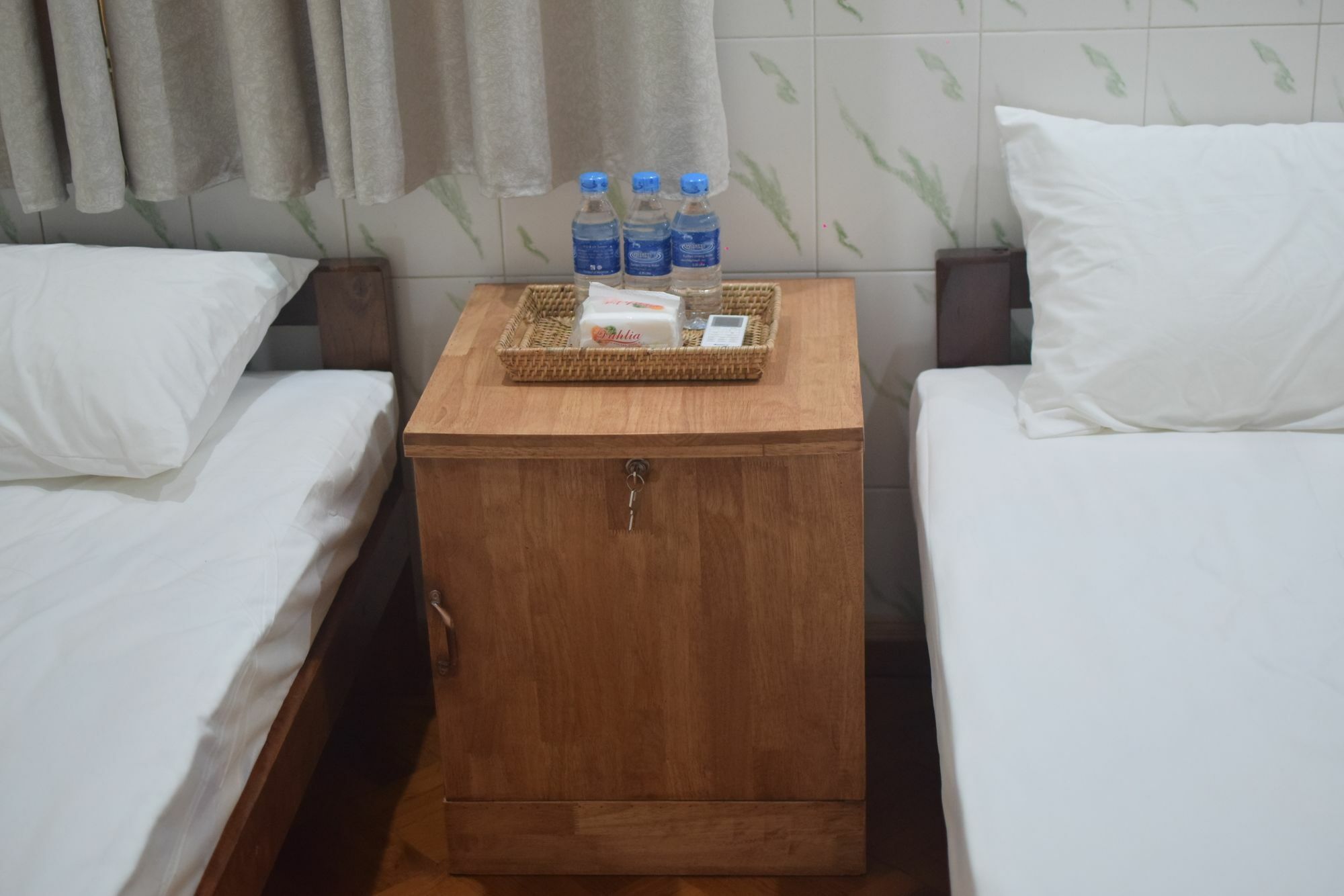 Celia Hostel Mandalay Exteriör bild