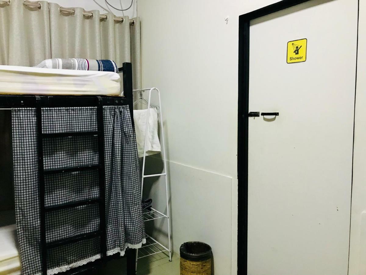 Celia Hostel Mandalay Exteriör bild